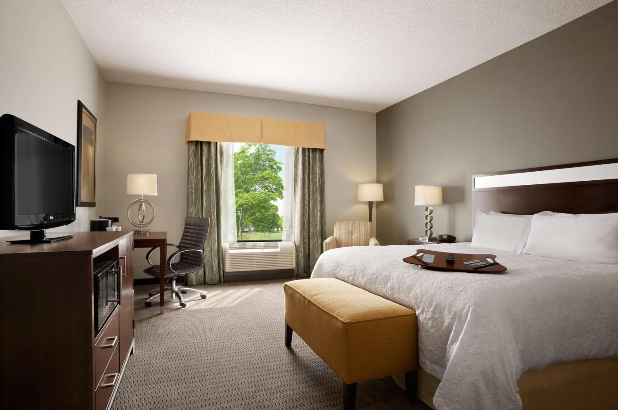 Hampton & - Hotel 3*