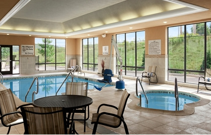 Hotel Hampton & - Mansfield