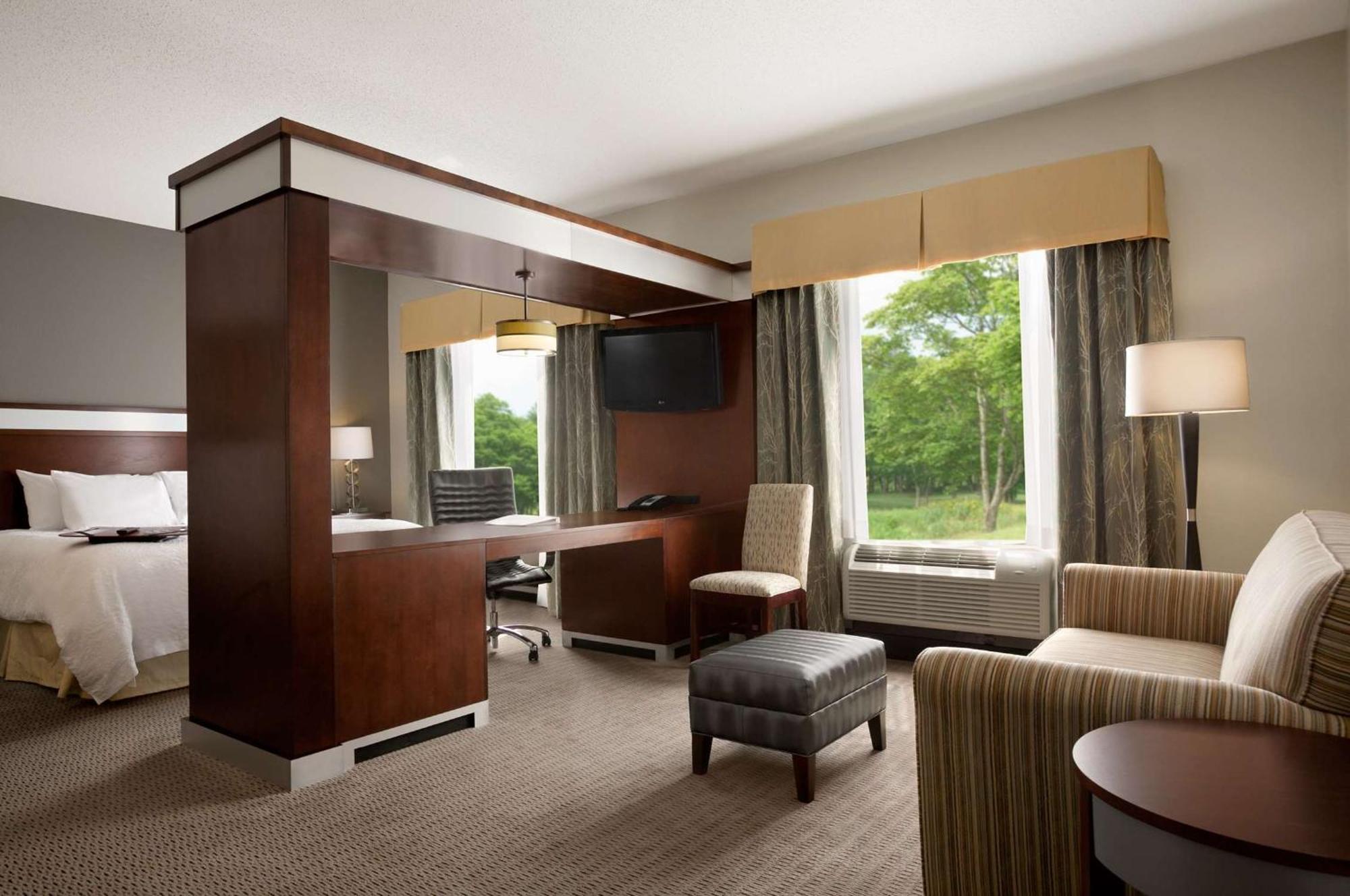 Hampton & - Hotel 3*
