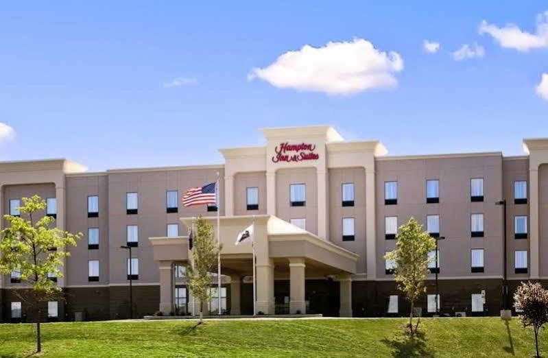 Hampton & - Mansfield